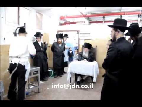Aleksander Rebbe Saying Halel @ Matzah Baking Erev Pesach 5773
