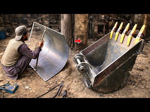 Unbelievable Expert Welders Builds 1250 kg Excavator Bucket from Old Ship Steel – Full Process 