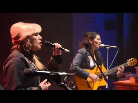 Latinoamérica (Calle 13) Patricia Kramer, Washington Carrasco, Cristina Fernández, Lucía Ferreira