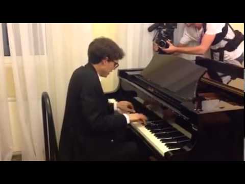 Lucas Debargue played jazz after the International Tchaikovsky competition Round 2