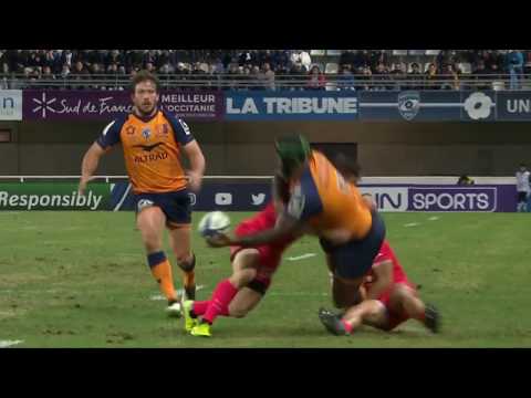 Cheslin Kolbe out with rib injury following tackle. [Toulouse vs Montpellier '19]