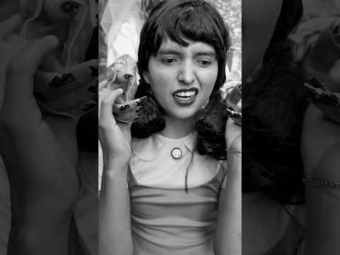 POR BAILAR SOBRE LAS TUMBAS SE LE APARECIERON LOS ESPÍRITUS 😱