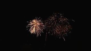 Hochzeitsfeuerwerk, Musik: Lights Up Video anschauen