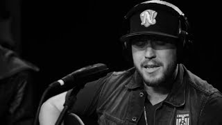 Mitchell Tenpenny-Walk Like Him-Lyrics