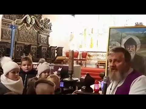 Charbel TV- Dzieci w procesji z lampionami wprowadziły relikwie św. Charbela- 16.12.2019