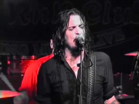 Tyla & The Dogs D'amour   'How Come It Never Rains' Live  in 2005