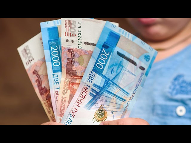 Владимир Путин подписал указ о единовременной выплате семьям с детьми по 10 тысяч рублей