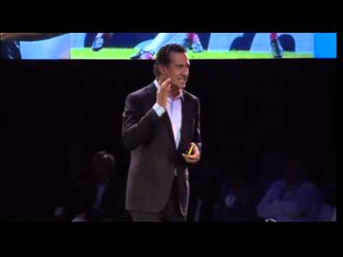 Jorge Valdano enumera en esta conferencia los once poderes que deben caracterizar al líder del s. XXI