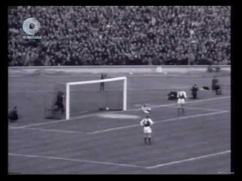 LEVSKI EURO 1970s 01 - Intro