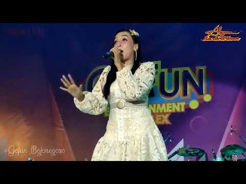 Jangan Pernah Berubah - Elsa Safira - Om.Adella