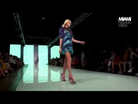Model trips and falls during Custo Barcelona Resort 2017 fashion show (Miami Fashion Week)