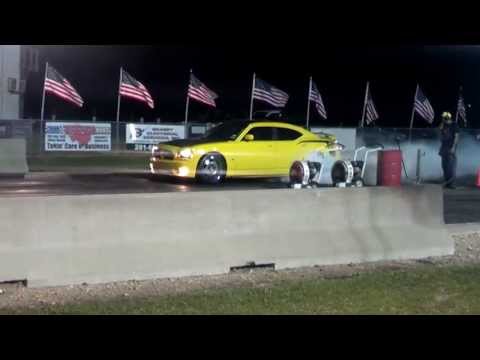 6.1 srt8 charger vs 392 srt8 challenger