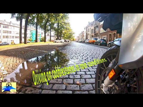MOTORCYCLE : Driving on COBBLESTONES in RAIN Conditions. What about the LOAD of my Motorbike?
