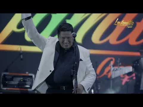 La Familia Orquesta F.T. Gustavo Velasquez Medley Cumbias Andinas # 2