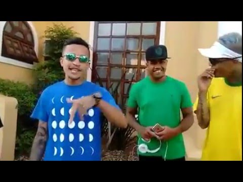 MC Kevin, MC Davi e MC Taz - Medley