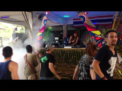 DJ Rinaneko-Morning Dark Psy at Waterfall Party 2015
