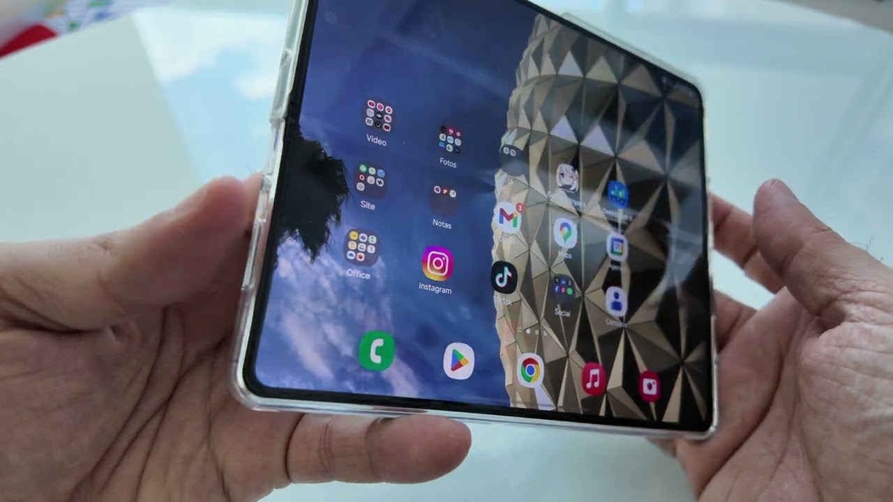 Galaxy Z Fold 5 depois de 1 ano e 3 meses: Quanto tempo dura um celular dobrável?