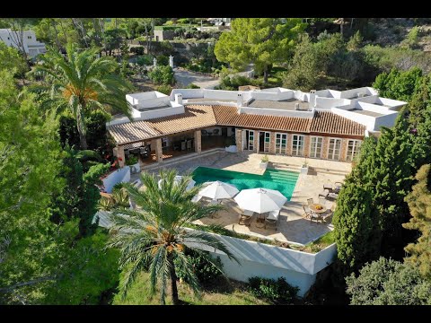 Drone video Villa Can Redo 4 - 6 persons from Ibiza Selected in HD
