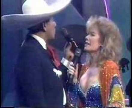 Mariachi Cobre and Vikki Carr