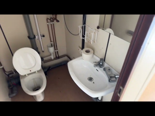 1321513 Manskapsbod 8x3 m med  kök & Badrum