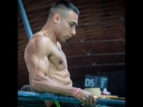 Viki Santoro - Calisthenics and Street Workout