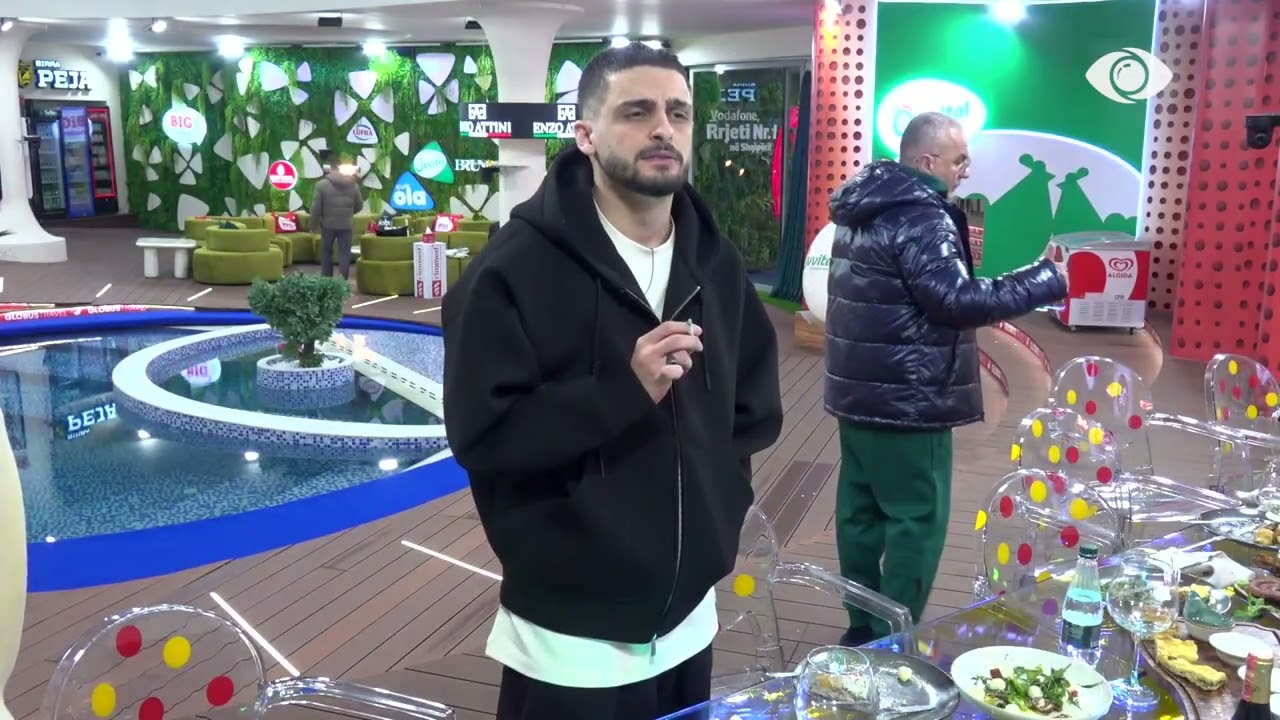 “Më ofendove se po bëje si i marrë”/ Rogerti diskuton me Gimbon: Nuk ke këllqe me plas barkun
