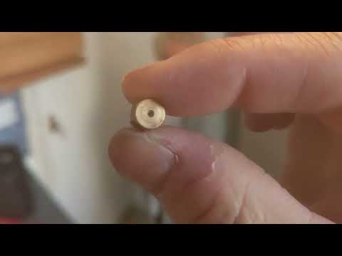 Cleaning out the injectors on a gas hob