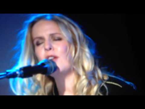 Sofia Karlsson "Lisa Lill"