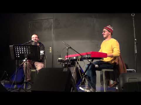 LEGNANO(MI), 14 NOVEMBRE 2021 - VOLPI SENZA TANA CANTANO ATTENTI AL LUPO DI LUCIO DALLA - PER