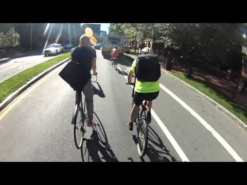 Cyclist Unncessarily Squeezes Ahead