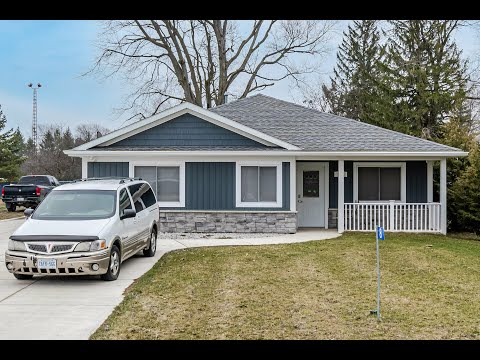 8 Tucker Street, Newbury Home - Real Estate Properties