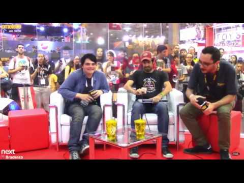 Marcelo Hessel deixa Gerard Way no vácuo ao vivo durante a Live da CCXP.