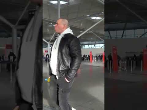 Po lotnisku Stansted można się przemieszczać kolejką