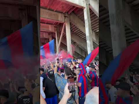 "San Lorenzo: Wonderwall + Pyro Madness " Barra: La Gloriosa Butteler &bull; Club: San Lorenzo