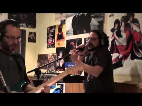 La Calamanda. La banda comalcOOL ens dedica un tema al seu local d' assaig