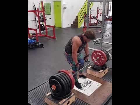 Andrea Thompson 290kg deadlift