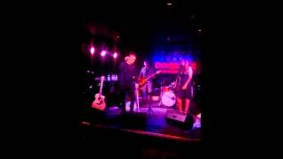 Tony mortimer live 15th april 2016 at boisdale london .Hold on