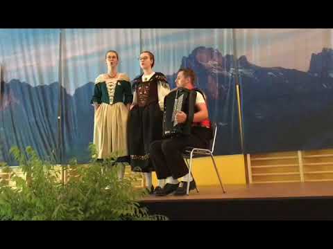 Jodelduett Seraina & Ladina Hug mit "O Sunne" von Miriam Schafroth