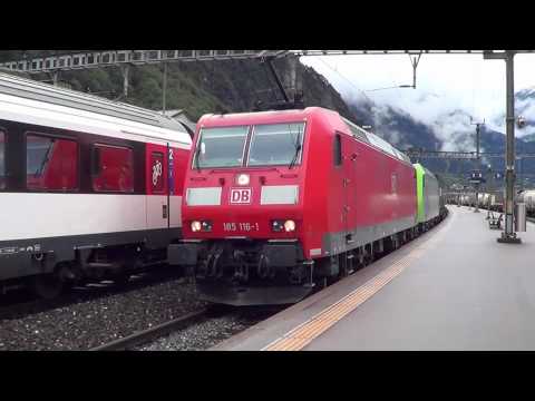 Bahnverkehr in Erstfeld am 01.09.12 Teil 1 - BLS schiebt SBB