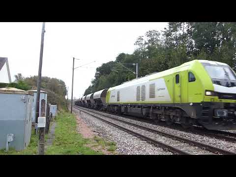 train MA100 caffiers le havre assurer par une €4001 captrain  avec des trémies de craie au pn69