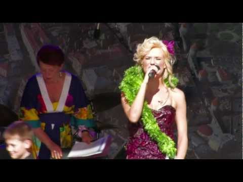 Nii sind ootan - cover by Itaka Maria Rahula  - kapsast kleit (dress made of cabbage