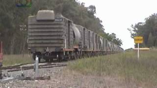 preview picture of video 'Tren de graneros vacíos de NCA pasando por Durham'