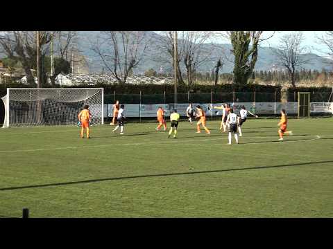 Viareggio fatica ma vince (3-2) sul campo del fanalino di coda Cenaia