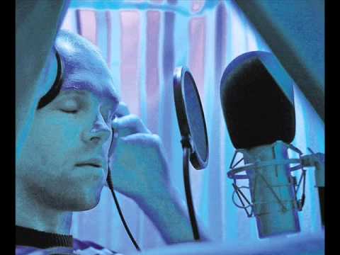 Okym Riim - Lauaümbrus täis paberinutse