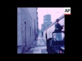 SYND 24 5 80 US BORDER PARTOL ALONG BERLIN WALL IN WEST BERLIN