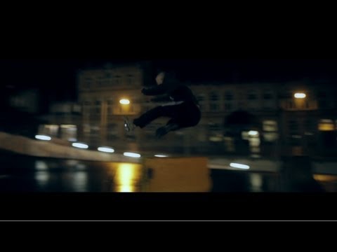 Dj F.R.A.N.K Feat. Miss Autumn Leaves - Yes You Run! (Official Teaser) - Release Jan 8 2013