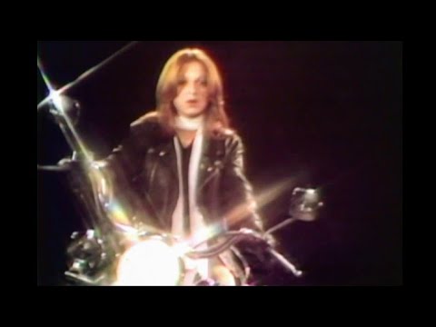 Rachel Sweet - I Go To Pieces (1979 Music Video)