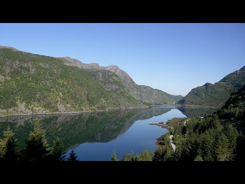 Panoramic tour of Måløy in Norway and its region.