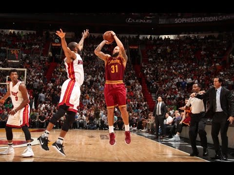 Deron Williams Turns Up the Heat in Miami l April 10, 2017
