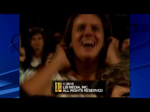 Julio Iglesias se reinventa-Noticiero con Enrique Gratas